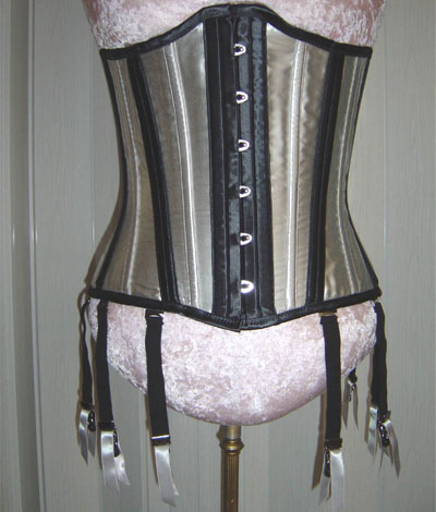 Corsets & Garters C20011